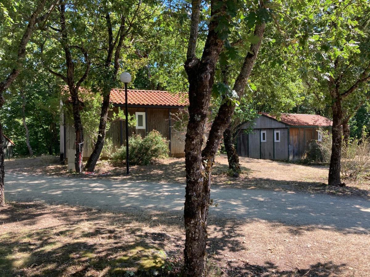 فندق Le Balcon Des Raspes Saint-Victor-et-Melvieu المظهر الخارجي الصورة